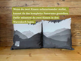 Zwei Kissen mit dem Kleinwalsertal-Panorama. Wenn du zwei Kissen nebeneinander stellst, kannst du das komplette Panorama genießen. Dafür müsstest du zwei Kissen in den Warenkorb legen.