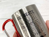 Metalltasse mit Text-Aufdruck