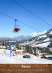Heubergbahn mit Winterlandschaft, Sessellift mit Skifahrern, Riezlern und Nebelhorn im Hintergrund 