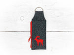 Schlüsselanhänger grau mit rotem Reissverschluss und Steinbock